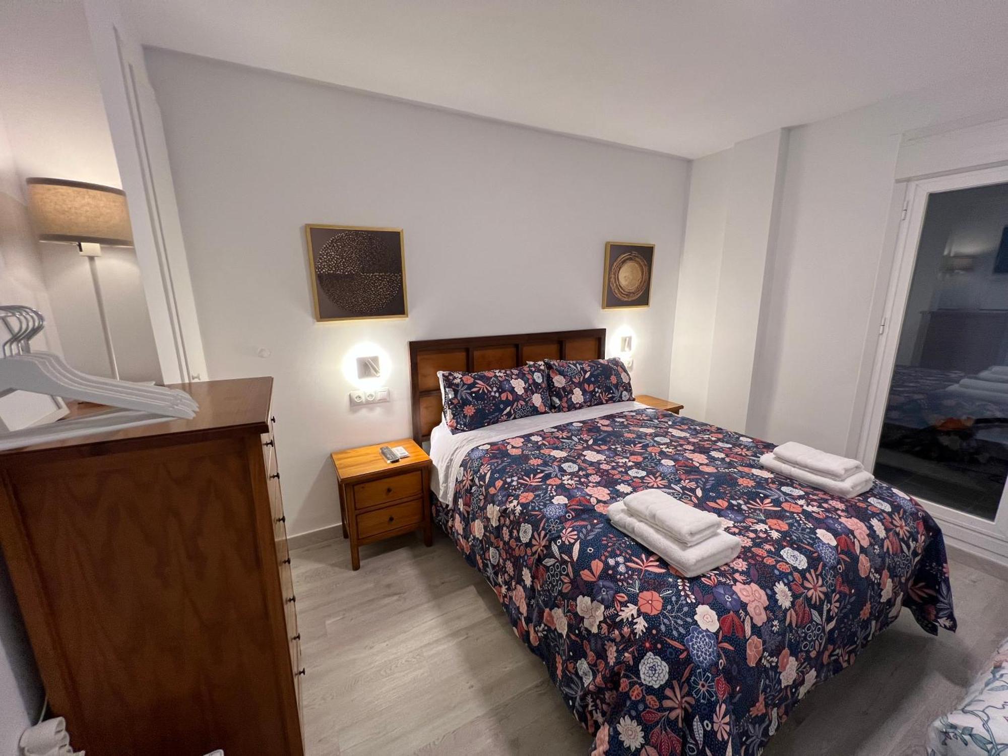 Апартаменты Nuestro Rincon Del Centro Historico Especial Grupos Terraza Parking Gratis 02 Малага Экстерьер фото