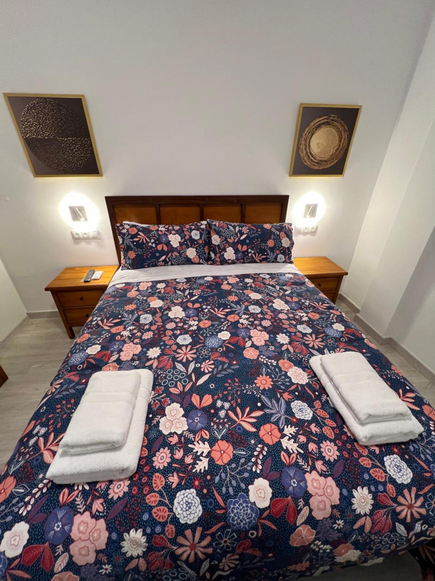 Апартаменты Nuestro Rincon Del Centro Historico Especial Grupos Terraza Parking Gratis 02 Малага Экстерьер фото